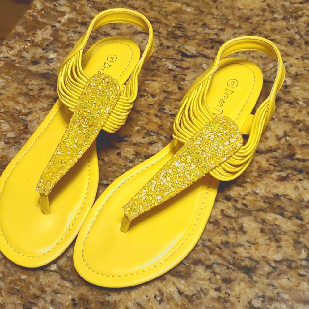 Womens Flat Sandals Size 8
